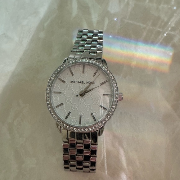 Silver Michael Kors Watch - Picture 1 of 2